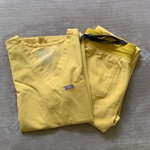 Figs scrub set- Light Gold